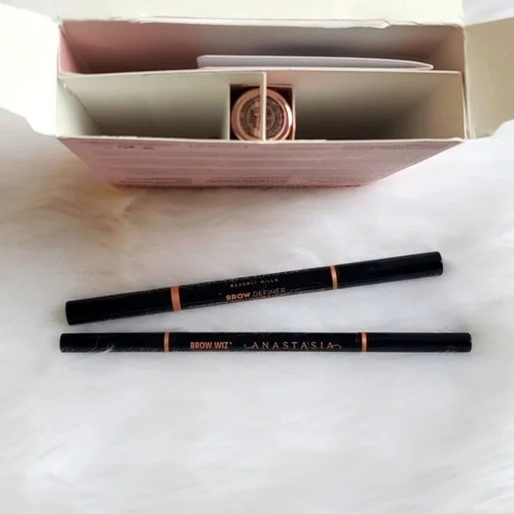 Anastasia BH Deluxe Brow Kit in Soft Brown - Picture 6 of 6